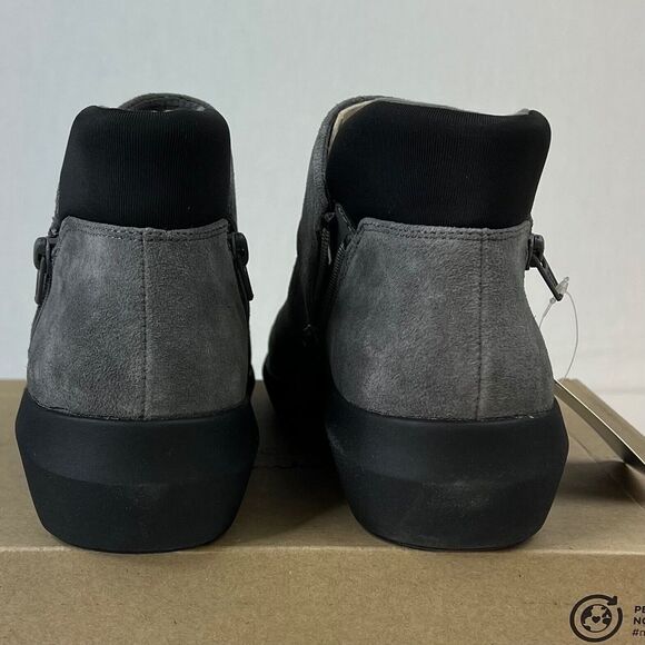 Clarks Kayleigh Mid Ankle‎ Boot w/Side Zip Women's Sz 7.5 M Dark Gray Suede - Picture 7 of 11
